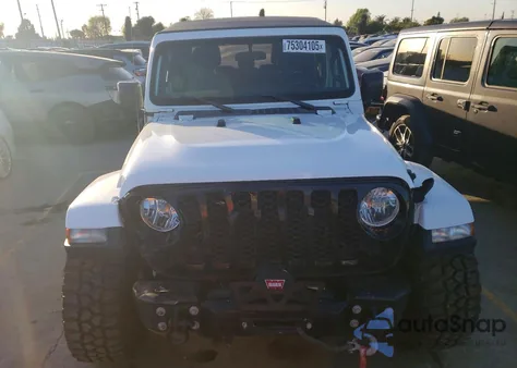 2023 Jeep Gladiator Sport z USA, uszkodzony, nr VIN 1C6HJTAG0PL538257